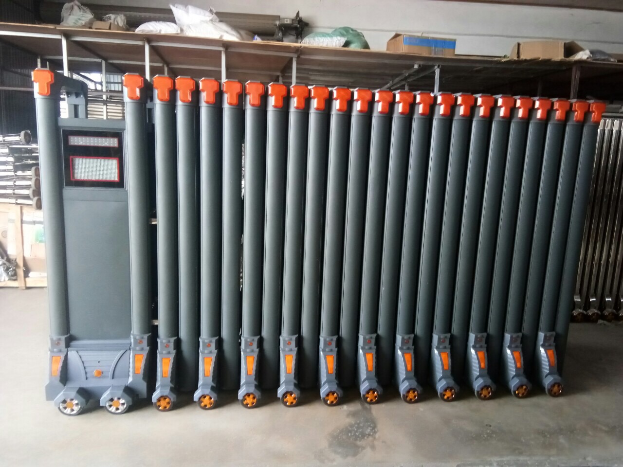 Cổng Xếp Nhôm Nhập Khẩu