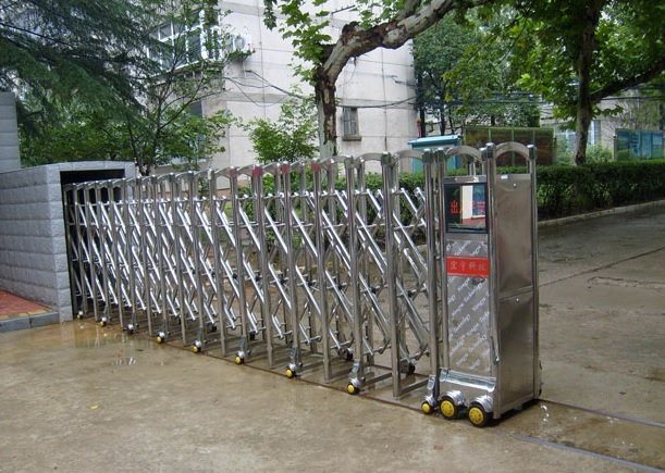 chi phí nhập khẩu cổng xếp