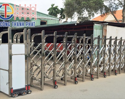 Cửa Cổng Xếp CTP 18